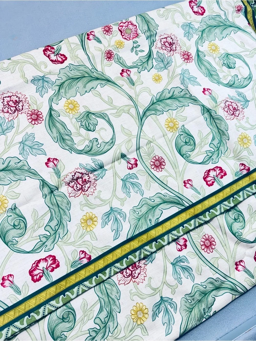 Patdrea Vintage French Linen Tablecloth, Rectangular, 110